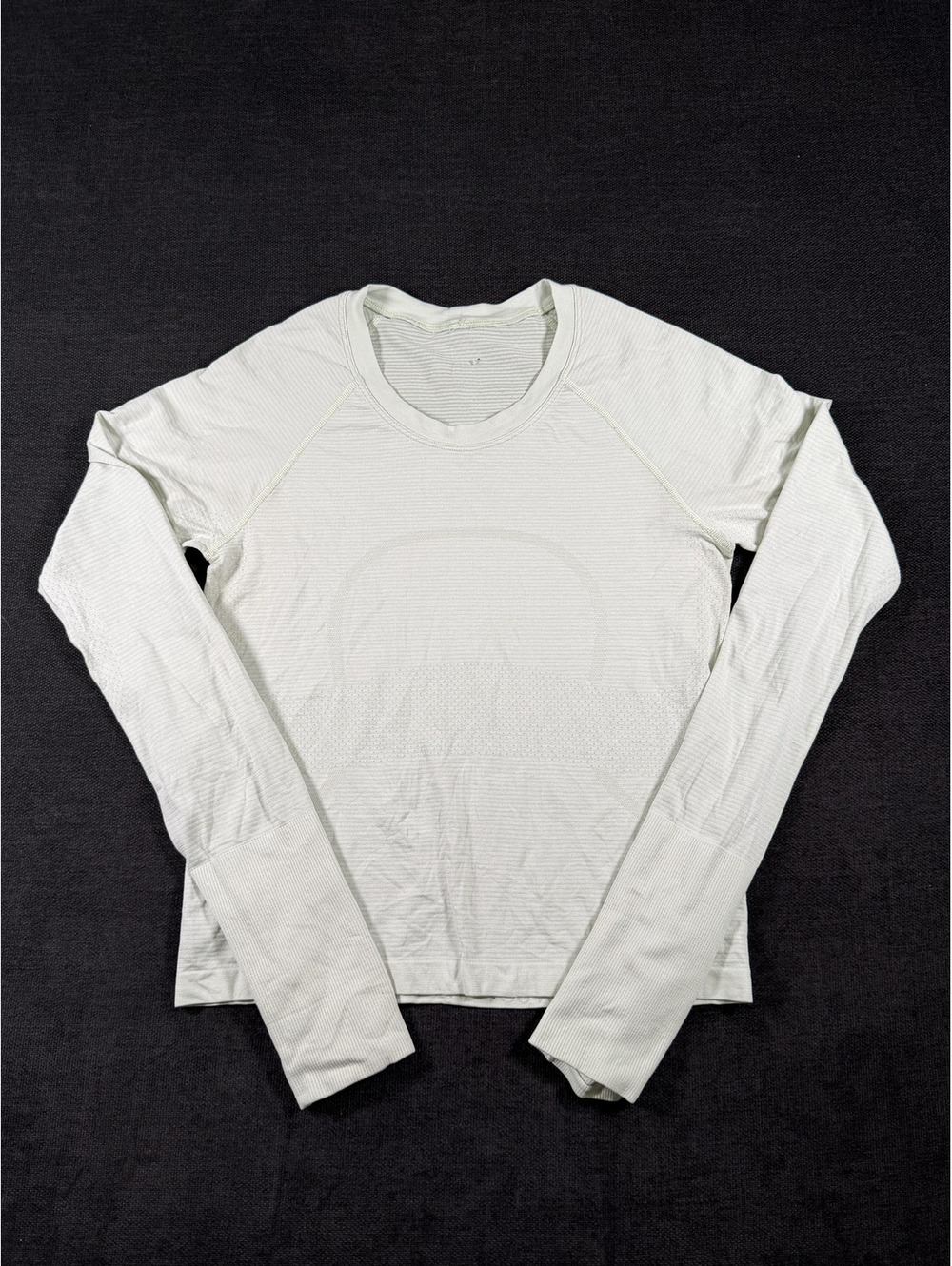 Lululemon Swiftly Tech Long Sleeve Crew 2.0 Athletic Shirt, Mint Green, Size 6